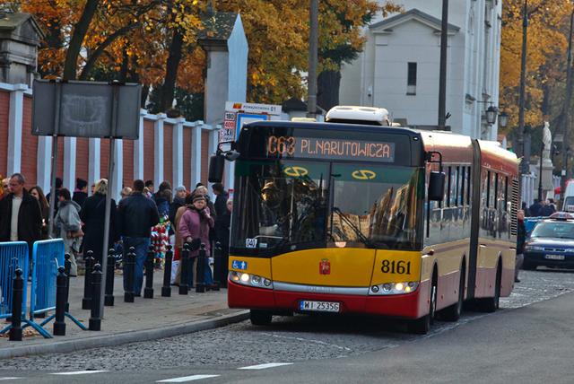Автобус принадлежащий компании ZTM w Warszawie