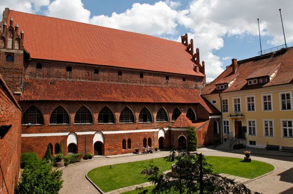Ольштынский замок 