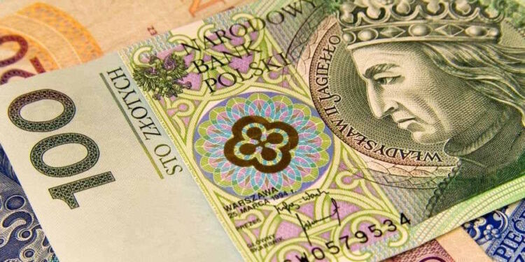 Какой уровень зарплат в Польше - StudentPortal