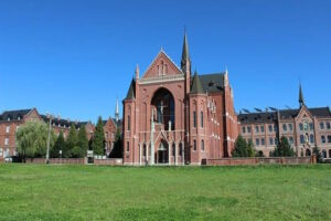 Костел Святої Діви Марії скорботної - StudentPortal