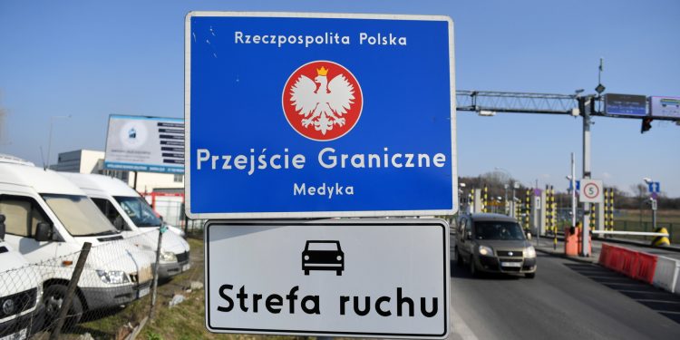 В Польше планируется открытие границы с середины июня 2020 года. Какие правила пересечения границы действуют на сегодняшний день?