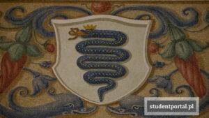 Дракон на гербе аристократического дома Сфорца. Вильнюс, дворец великих князей литовских