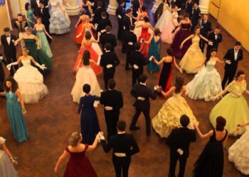 Випускний бал для учнів у Польщі - StudentPortal