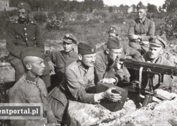 Польські солдати на оборонних позиціях під Варшавою Радянсько-польська війна- StudentPortal